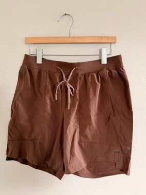 lululemon athletica Men's Athletic Shorts in Brown